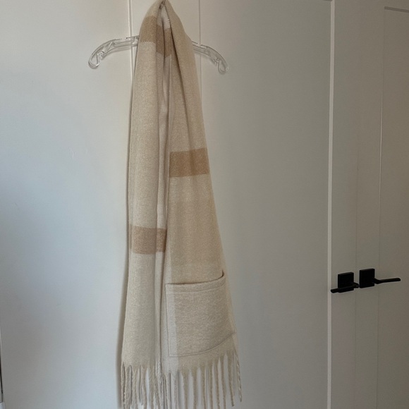 Lands End Women's Brushed Blanket Fringe Scarf Ivory Champagne Plaid Color - Picture 5 of 6